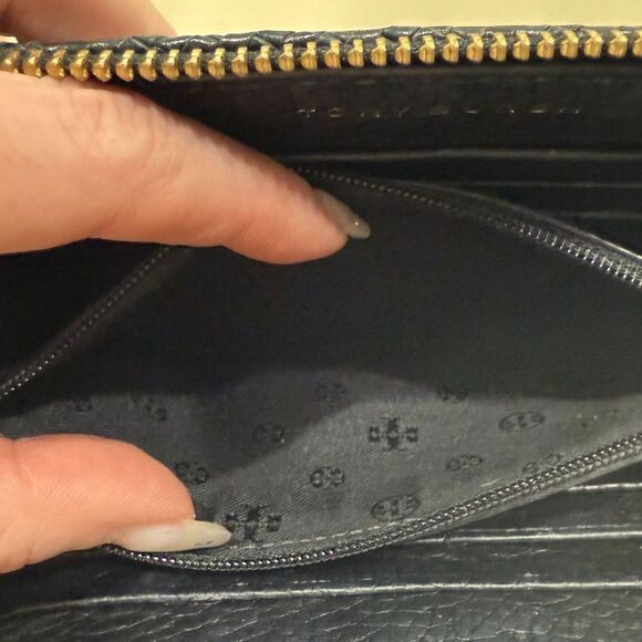 Tory Burch Taylor Zip Continental Leather Wallet - Black - Picture 7 of 9